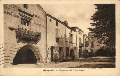 Monpazier — Praça Central (Lado Oeste) — Edit. Andrieu, Toulouse