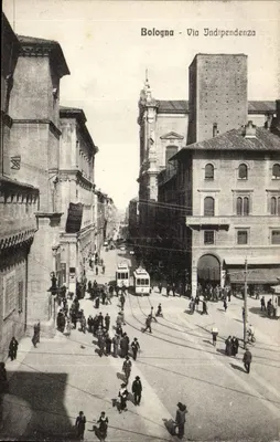 Bologna - Via Indipendenza — widok ulicy z tramwajem i budynkami — wydawca I. eretta e Giacomoni, nr 78205