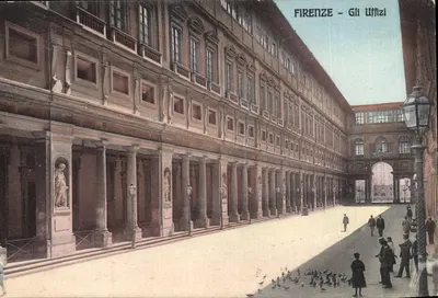 Firenze - Gli Uffizi — vista do pátio — n° 4012