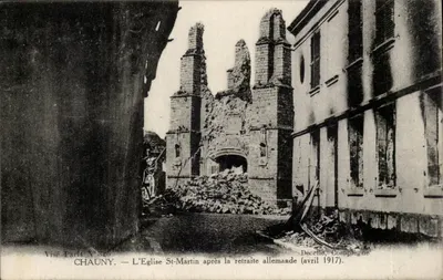 Chauny — A Igreja de São Martinho após a retirada alemã (abril de 1917) — Visé Paris N° 326