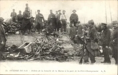 Destroços da batalha da Marne na estação de La Fère-Champenoise — Guerra de 1914 — A.R. n°35