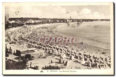 Royan - La Grande Conche — vue aérienne de la plage et des tentes — Édition des Nouvelles Galeries, Royan