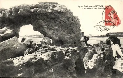 Environs de Royan — Les Roches des Pierrières — Éditeur : A. Languy