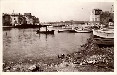 Porto de Martigues — Vista do porto com barcos e ponte — A.M.I.E. n°410