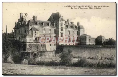 Cadillac-sur-Garonne — Antigo Castelo do Duque d'Epernon (século XVI) — Harbavas, foto, Cadillac