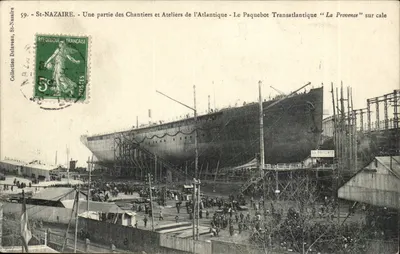 St-Nazaire — Chantiers et Ateliers de l'Atlantique — Le paquebot transatlantique "La Provence" sur cale — Collection Dolavau
