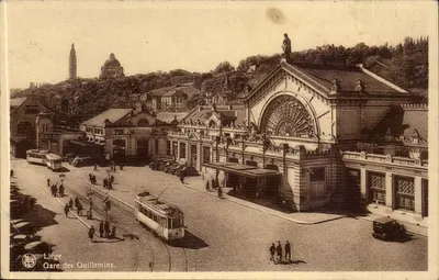 Liège - Estação dos Guillemins — vista da estação com trem e restaurante, editor LHS