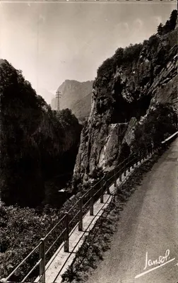 O Desfiladeiro do Fleix — Os arredores de Moutiers (Savoia) — Edições Fotográficas Jansol, Chambéry