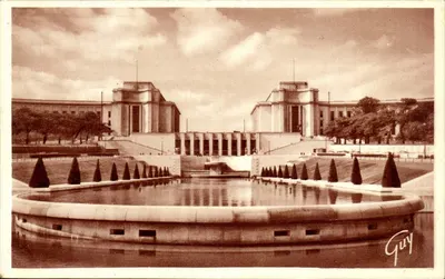 O Palácio de Chaillot visto dos Jardins — André LECOINTÉ, Paris