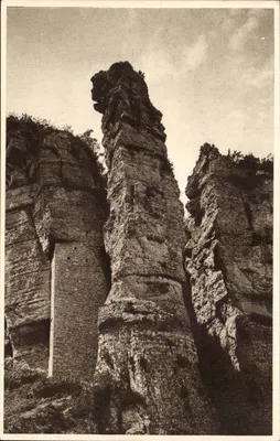 Os Deslizamentos do Combalou — A Grande "Quilha" e a abertura das grandes falhas por onde o ar é sugado pela montanha — Cliché da Sociedade das Caves de Roquefort