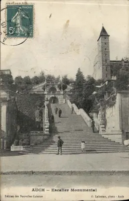 Auch CPA Escalier monumental