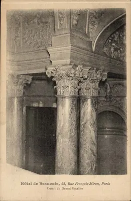 Hotel de Beauvais — Detalhe da Grande Escada — 68, Rue François-Miron, Paris