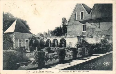 La Flèche (Sarthe) — As Arcadas do Parque dos Carmes — Gaby