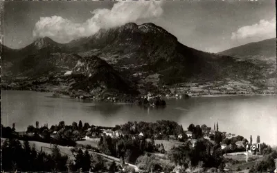 Lago de Annecy (Alta Saboia) — Talloires à sombra da montanha — Éditions d'Art Français