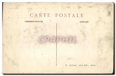 Vincennes — I fossati del Castello e colonna commemorativa che indica il luogo dove fu sepolto il Duca d'Enghien durante la sua esecuzione nel 1804 — E. M. — Verso
