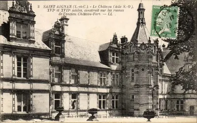 Saint-Aignan (Loire-et-Cher) — O Castelo (Ala S.-O.), séculos XVI e XVII, construído sobre as ruínas do antigo Castelo-Fort — LL