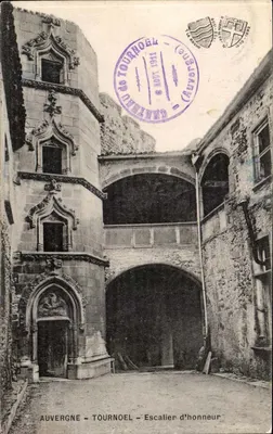 Auvergne - Tournonel - Escada de honra — Castelo de Tournonel, editor desconhecido, número de série não visível