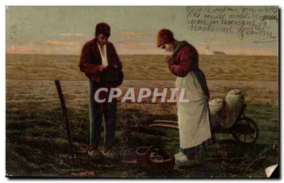 Duas camponesas no campo — cena de vida rural — editor não identificado