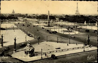 Paris - Praça da Concórdia — vista aérea com obélisco e Torre Eiffel — editor Gang