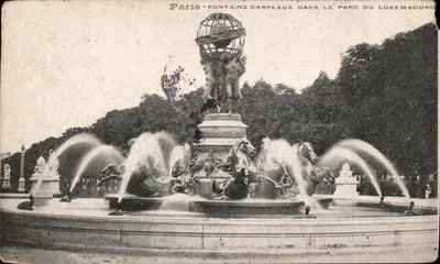 Fontaine Carpeaux no parque do Luxembourg — Paris — editor não identificado