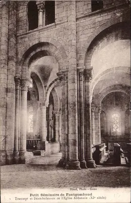 Transepto e Déambulatório da Igreja Abbatial de Fontgombaud — Petit Séminaire — Biaud, Photo - Cosne