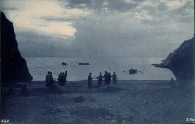 Praia entre falésias — J. Nee, n° 552