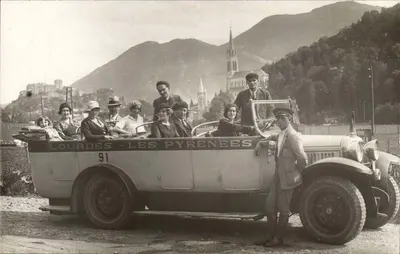 Lourdes - Os Pirineus — turismo — editor desconhecido, número de série não visível
