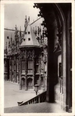 Detalhe do Palácio de Justiça — Rouen — Edição d'Art YVON