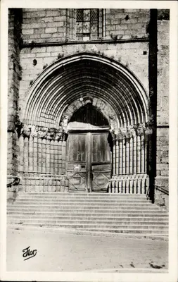 Bressuire (Deux-Sèvres) — Detalhe do Portal da Igreja (século XII) — Edições de Arte « Flor » — N° 1741B