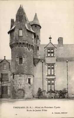 Thouars (D.S.) - Hotel do Presidente-Tyndo - Escola de Meninas — A. Ganne, editor