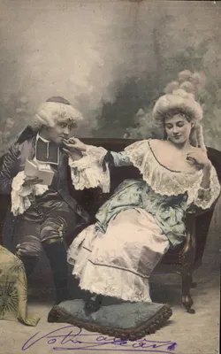 Cena de salão — traje da época — fotógrafo V. B. Rameau