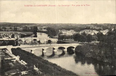 St-Savin-sur-Gartempe (Vienne) — A Gartempe — Visão tirada da Torre — Yve A. Protin, Vienne