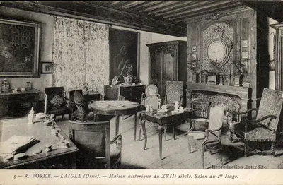 Laigle (Orne) — Casa histórica do Século XVII. Sala do primeiro andar — R. Poret, n°5
