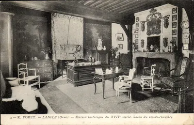 Laigle (Orne) — Casa histórica do século XVII. Sala do rés do chão — R. Poret, n°3
