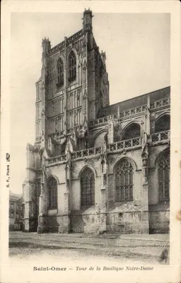 Saint-Omer — Torre da Basílica Nossa Senhora — B.F. Paris