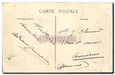 Tours (Loire-et-Loire) — Het Dompje van de Basiliek van Sint-Maarten en algemene uitzicht richting het Hôtel de Ville — A.P. — Achterkant