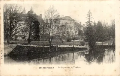 Romorantin — O Square e o Teatro — B.F. Paris