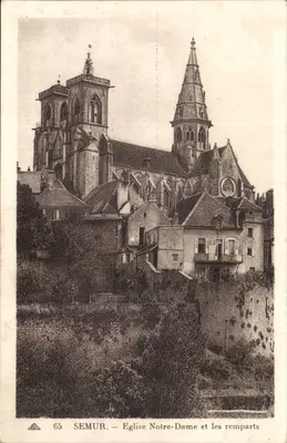 Semur — Igreja de Nossa Senhora e os muros