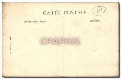 As Fiestas da Vitória em Paris — O Marechal Foch condecora um Poilu — Imp. Le Deles, Paris — Verso