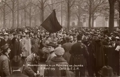 Manifestação em homenagem a Jaurès — 6 de Abril de 1919 — Desfile do E.S.R.