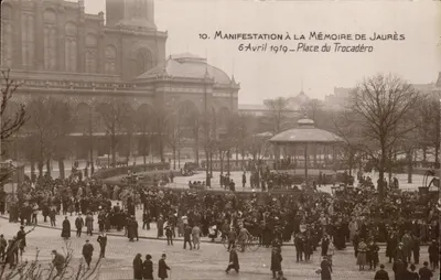 Manifestação em homenagem a Jaurès — 6 Abril 1919 — Praça do Trocadéro