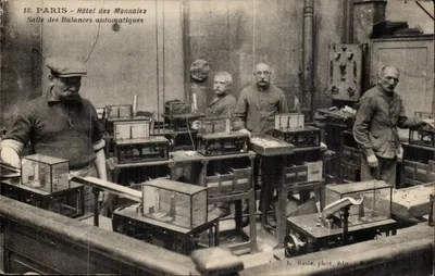 Paris - Hotel das Moedas - Sala das Balanças Automáticas — L. Basile, fot. edit. Rouen