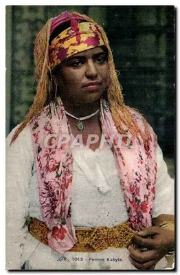 Mulher Kabyle — retrato em cores — série 1012, editora Cie Alsacienne des Arts Pictomécaniques