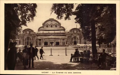 Vichy — O Casino visto dos Jardins