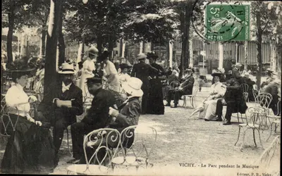 Vichy - Le Parc pendant la Musique — Éditeur P. B., Vichy