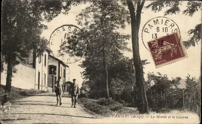 Pamiers (Ariège) — A Subida e a Caserna — D.F.P.