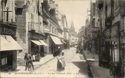 Montrichard (L.-et-C.) — A Rua Nacional (Lado Leste) — LL.