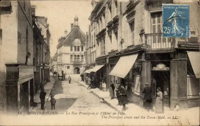 Montrichard — A Rua Principal e o Hôtel de Ville — LL.