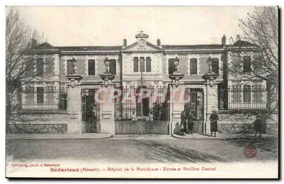 Bédarieux (Hérault) — Hospital da Providência — Entrada e Pavilhão Central — foto D'Elestaing