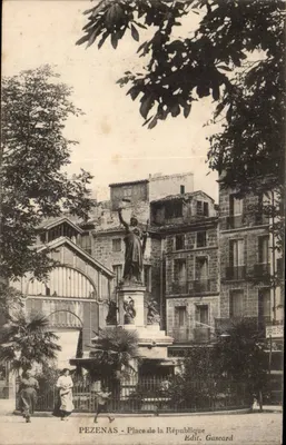 Pézenas - Praça da República — estátua da República — Edit. Gascard